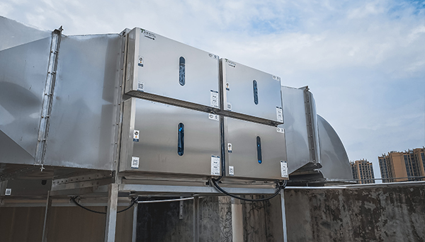 油煙凈化器技術(shù)方面應(yīng)考慮的五大問題！